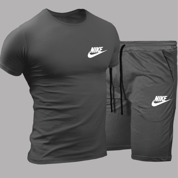 Къс екип от две части Nike 